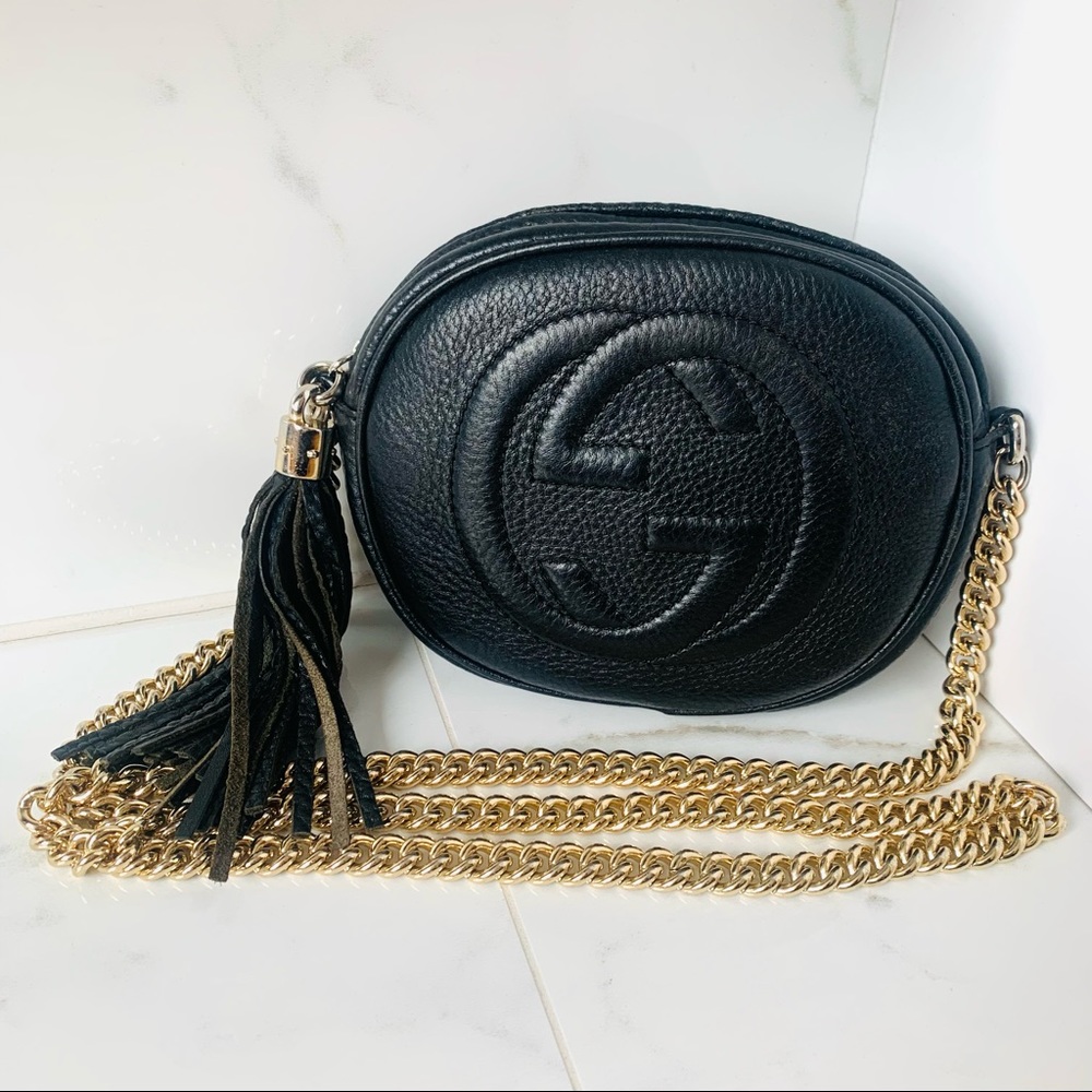 GG Mini Soho Disco Pebbled Chain crossbody bag purse black with gold hardware